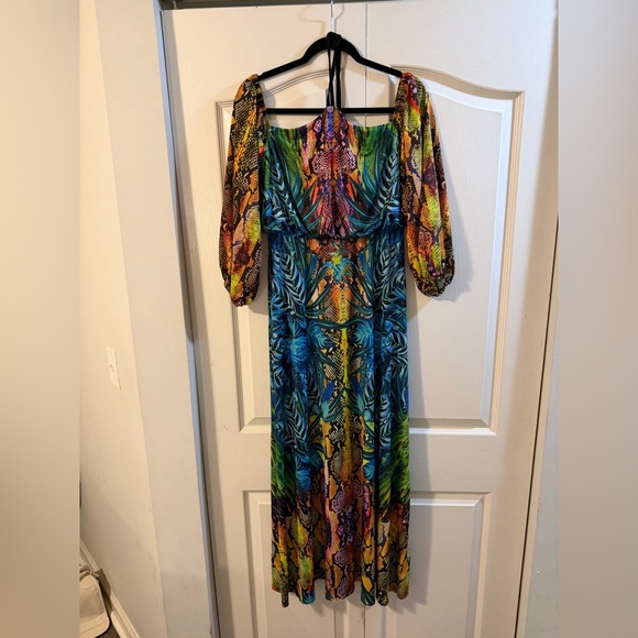 VENUS Vibrant Off-Shoulder Maxi Dress - Picture 4 of 6